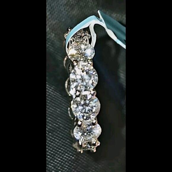 Moissenite 6 C And 925 Sterling Silver Engagement Ring Size 6 - Picture 4 of 9